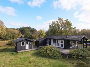 Elegant Holiday Home in Nordjylland near the Sea in Læsø